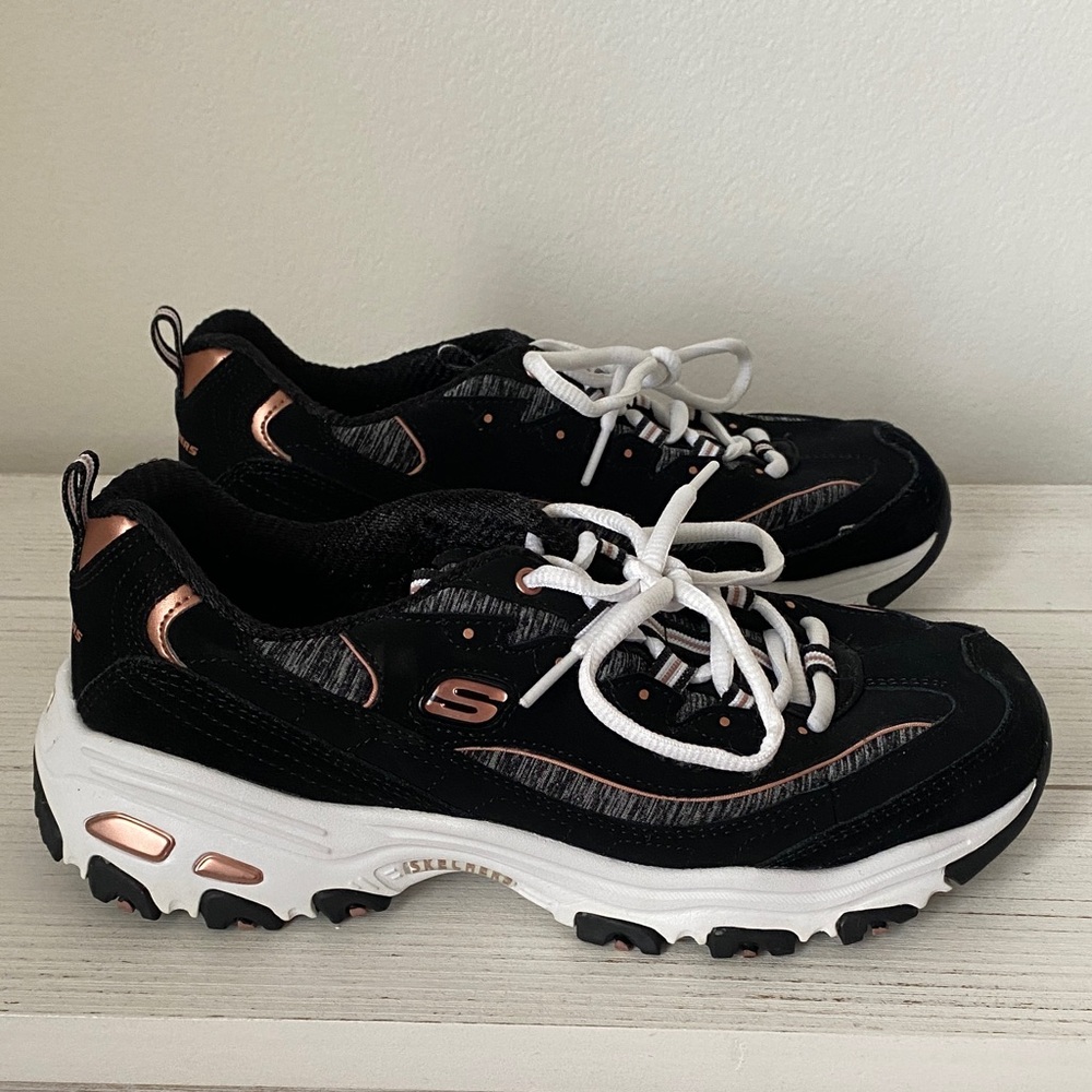 Skechers Black and White Athletic Shoes wide fit - Picture 5 of 7